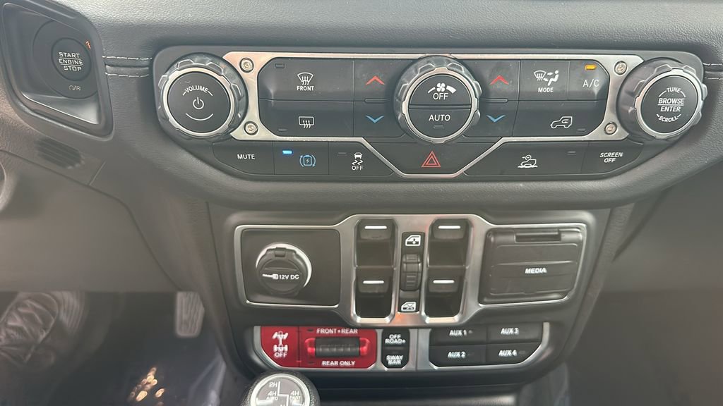 Used 2024 Jeep Wrangler Unlimited Rubicon 4xe image 27