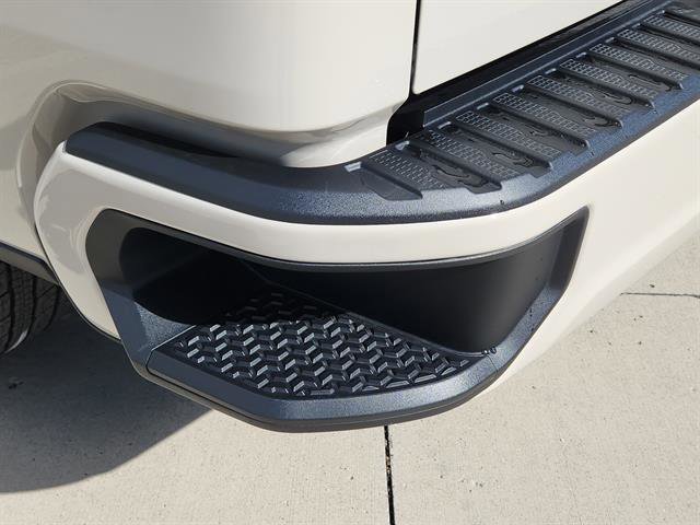 New 2026 Chevrolet Silverado 1500 Custom w/ LPO, Dark Essentials Package image 18