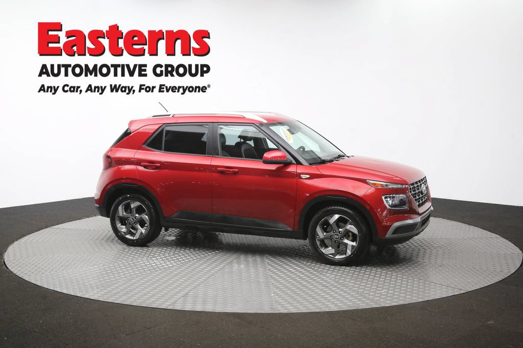 Used 2023 Hyundai Venue Limited FWD image 47