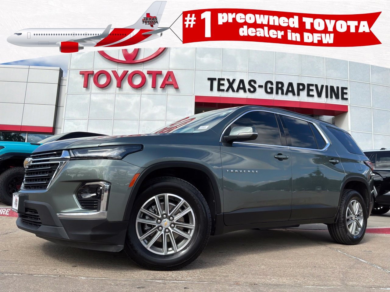 Used 2023 Chevrolet Traverse LT