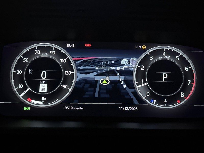 Used 2018 Land Rover Discovery HSE image 50