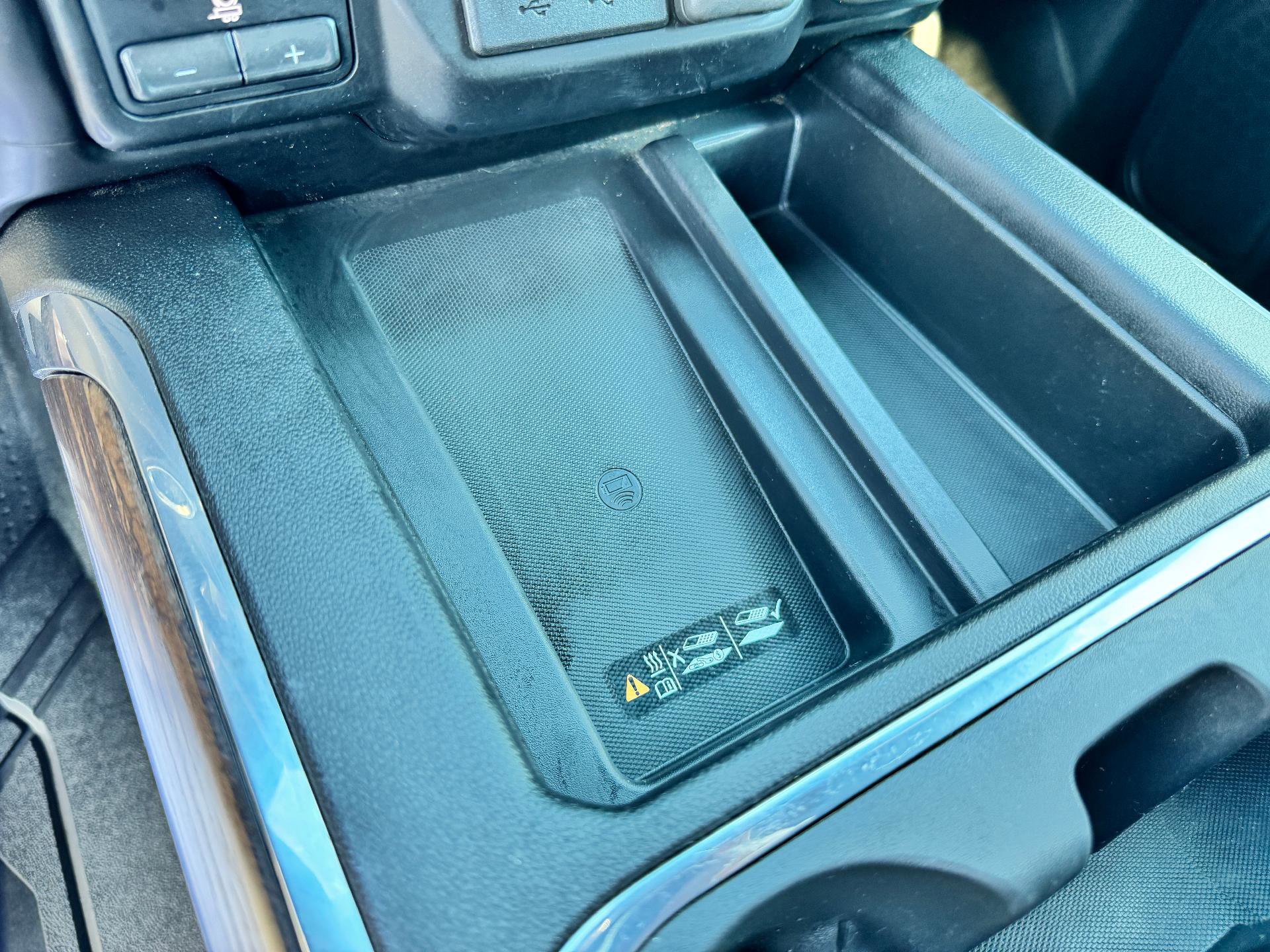Used 2020 Chevrolet Silverado 3500 High Country image 38
