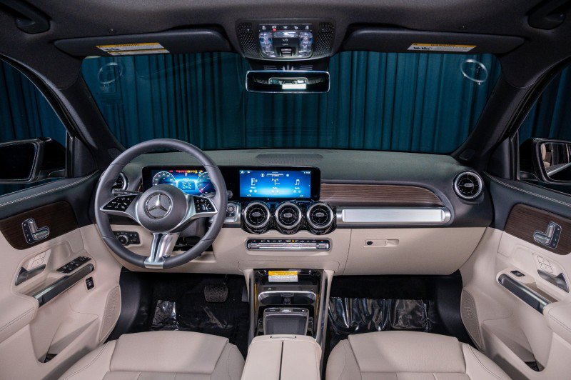 New 2026 Mercedes-Benz GLB 250 4MATIC image 13