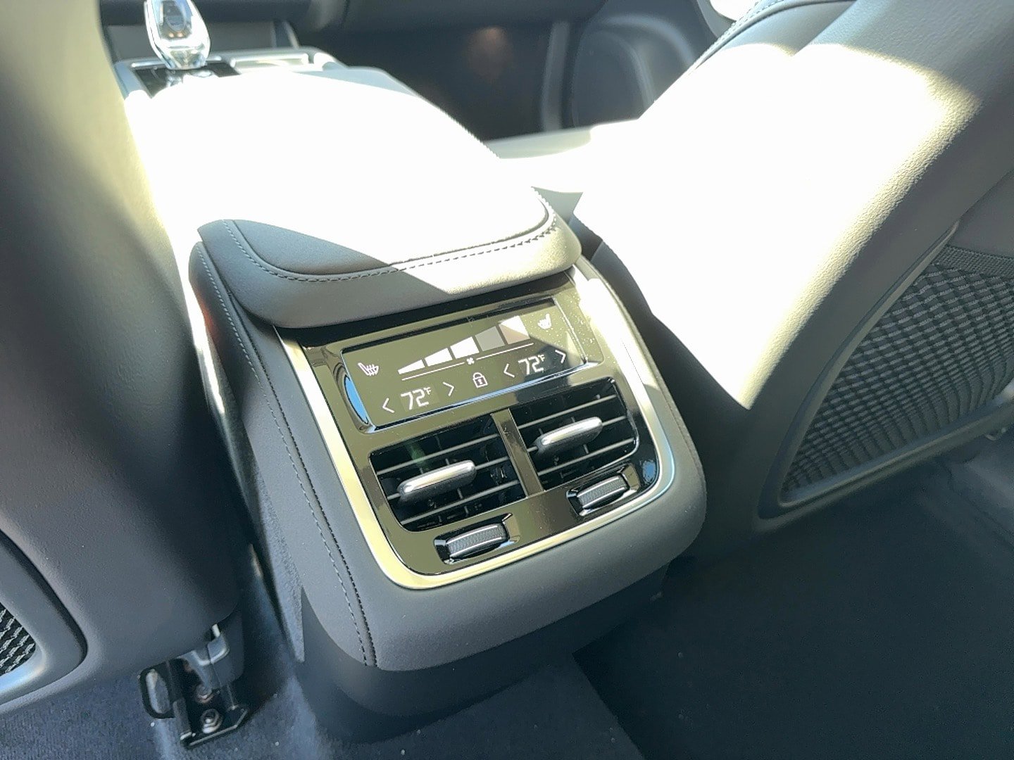 New 2026 Volvo XC90 B6 Plus w/ Protection Package image 17