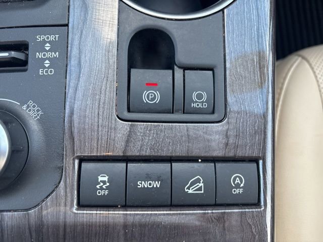 Used 2020 Toyota Highlander Limited image 41