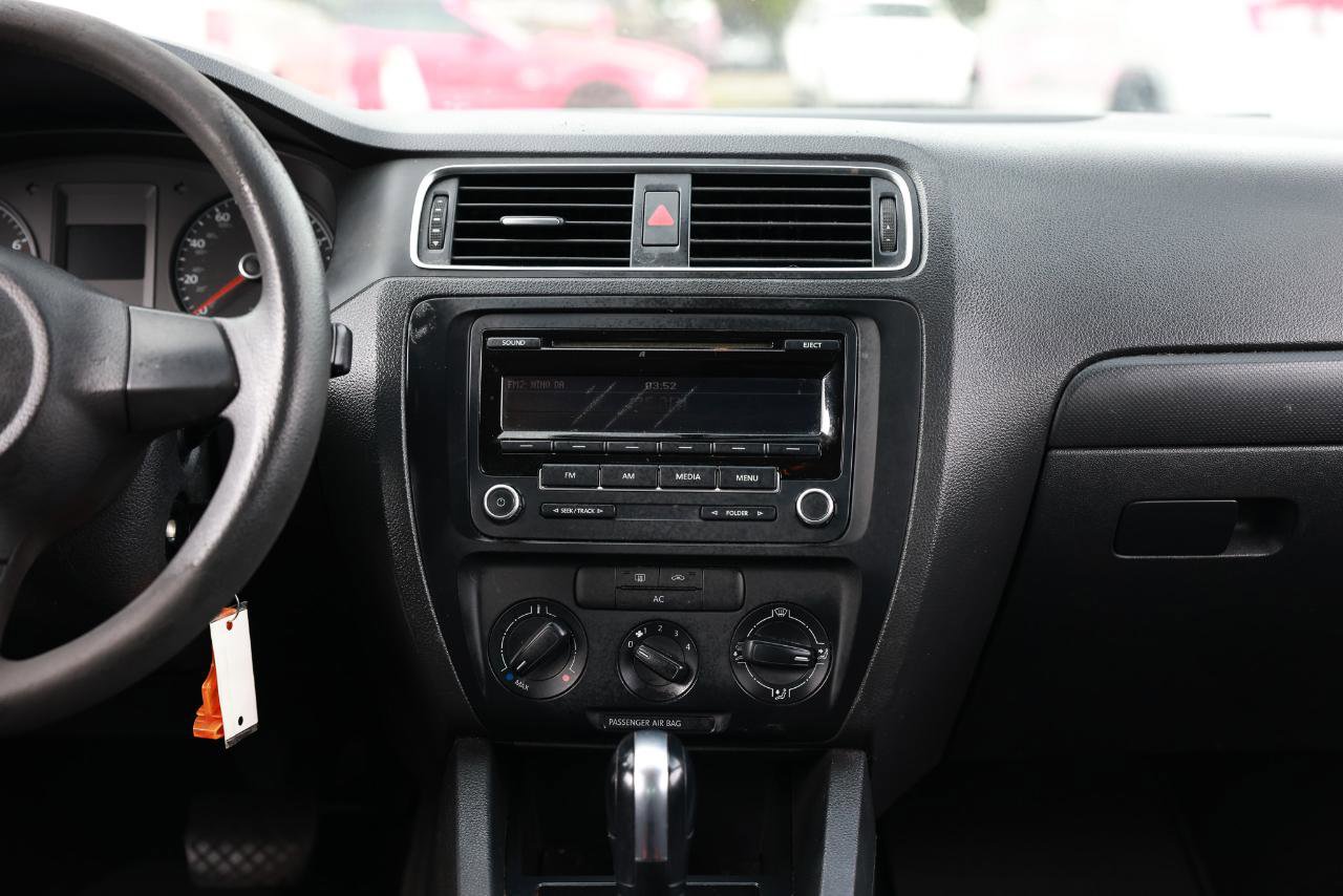 Used 2012 Volkswagen Jetta S FWD image 30