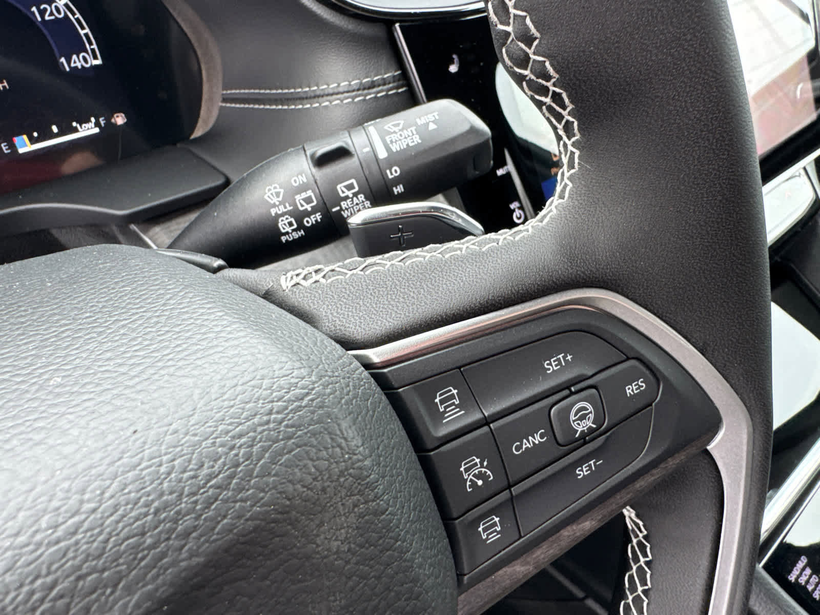 New 2026 Jeep Grand Cherokee Altitude AWD/4WD image 18