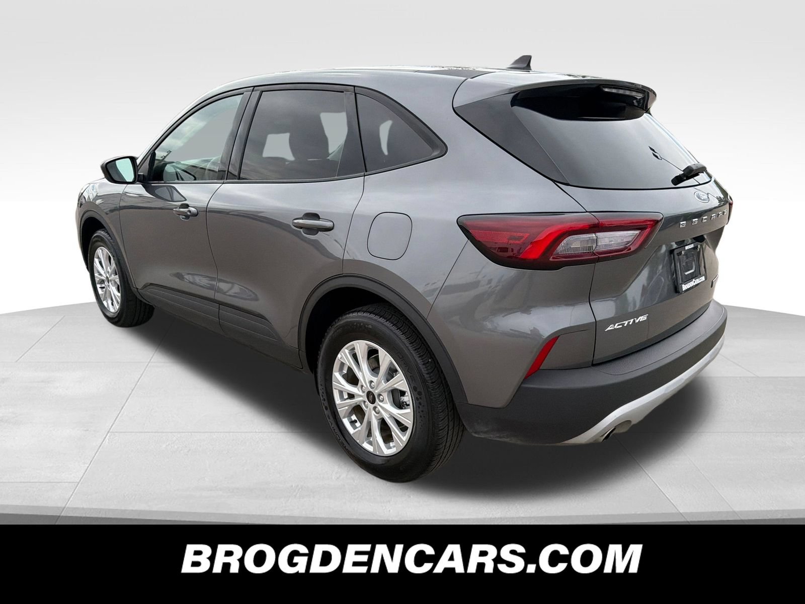 Used 2025 Ford Escape Active AWD/4WD image 6