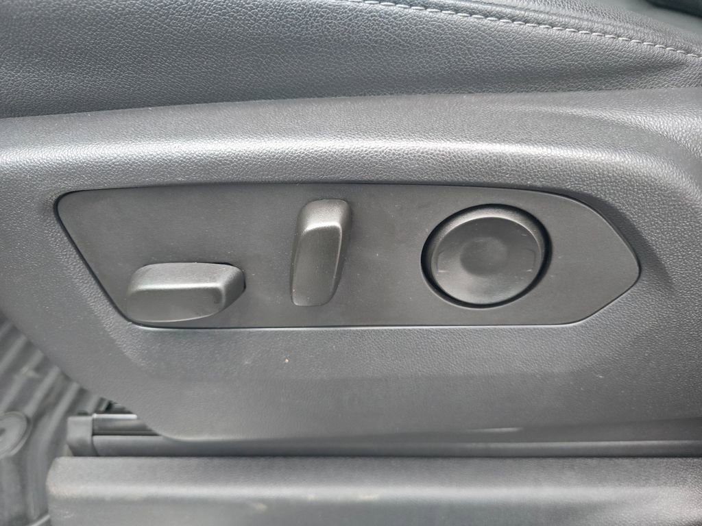 Certified 2023 Chevrolet Silverado 1500 LTZ w/ Technology Package image 19