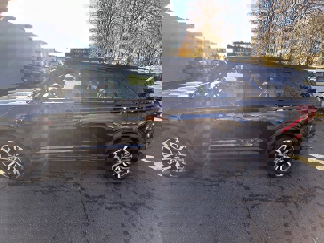 Used 2022 Ford Explorer ST image 4