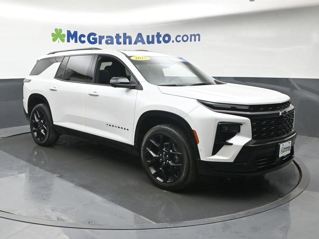 Used 2025 Chevrolet Traverse RS AWD/4WD image 2