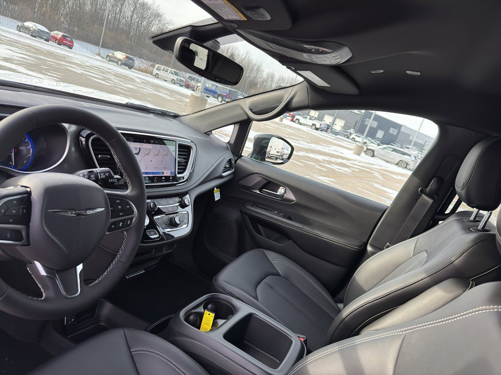 New 2026 Chrysler Pacifica Select image 25