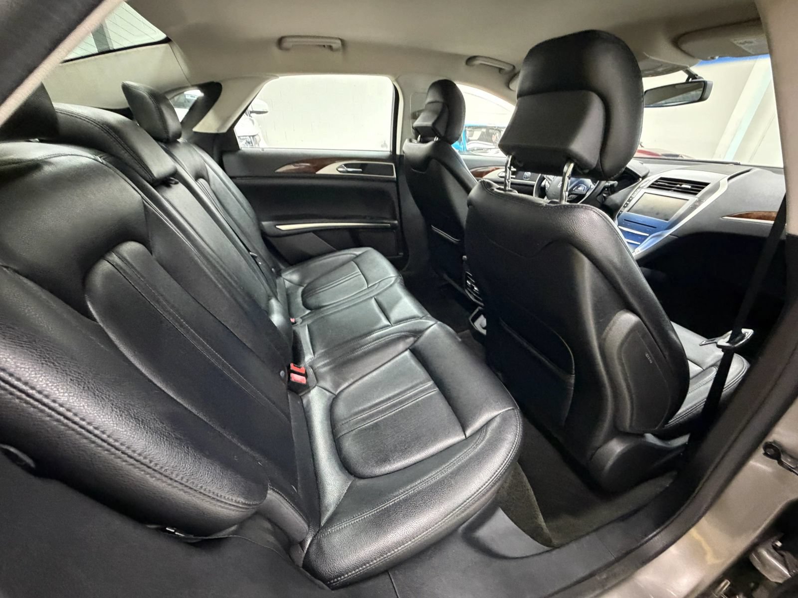 Used 2015 Lincoln MKZ FWD image 19