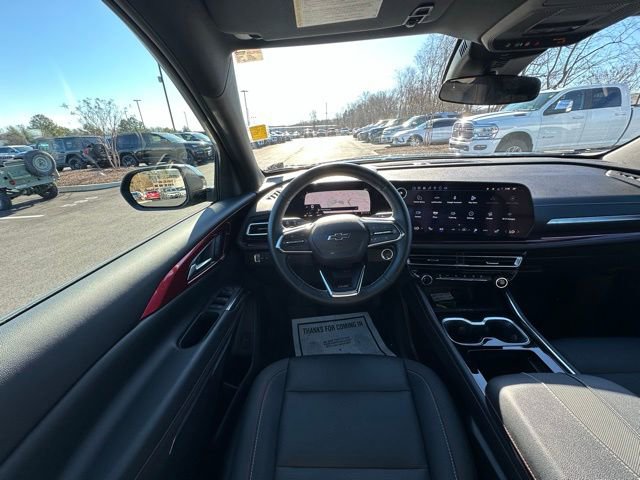 Used 2025 Chevrolet Traverse Z71 w/ Driver Confidence Package image 18