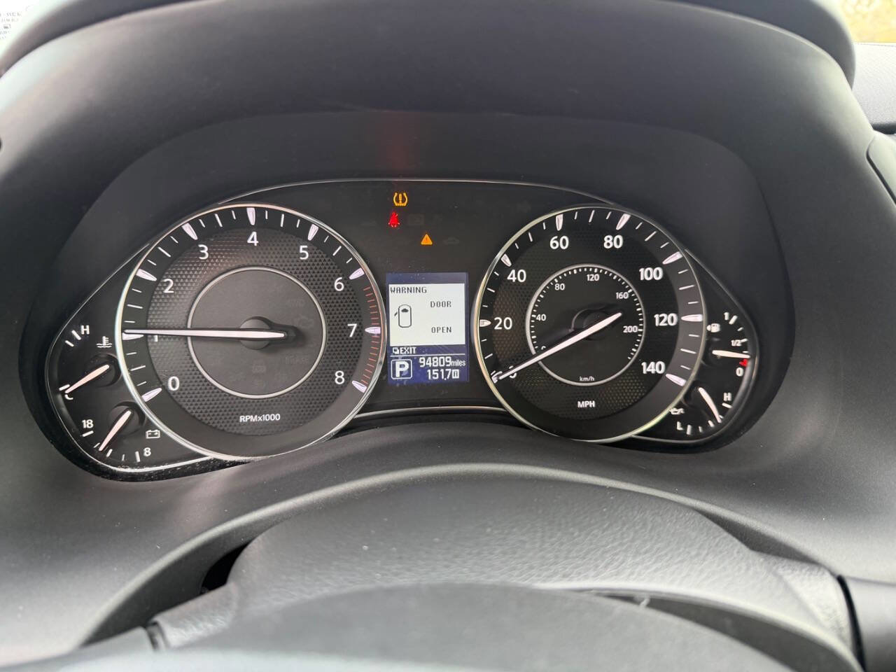 Used 2020 Nissan Armada SL w/ Premium Package image 11