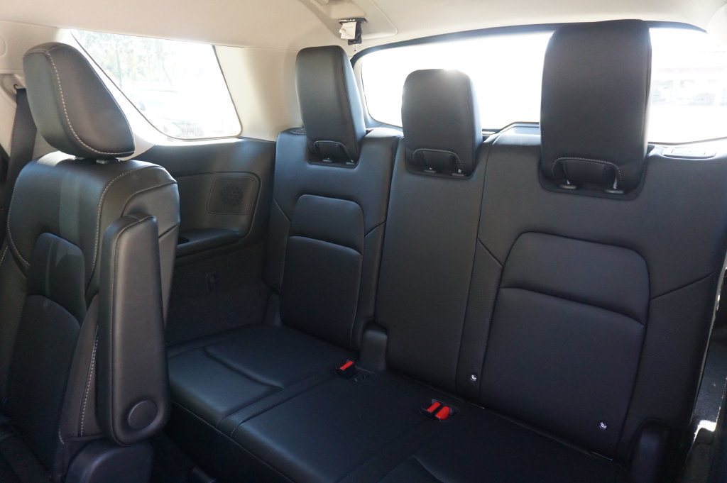 Used 2024 Nissan Pathfinder SL w/ SL Premium Package FWD image 17