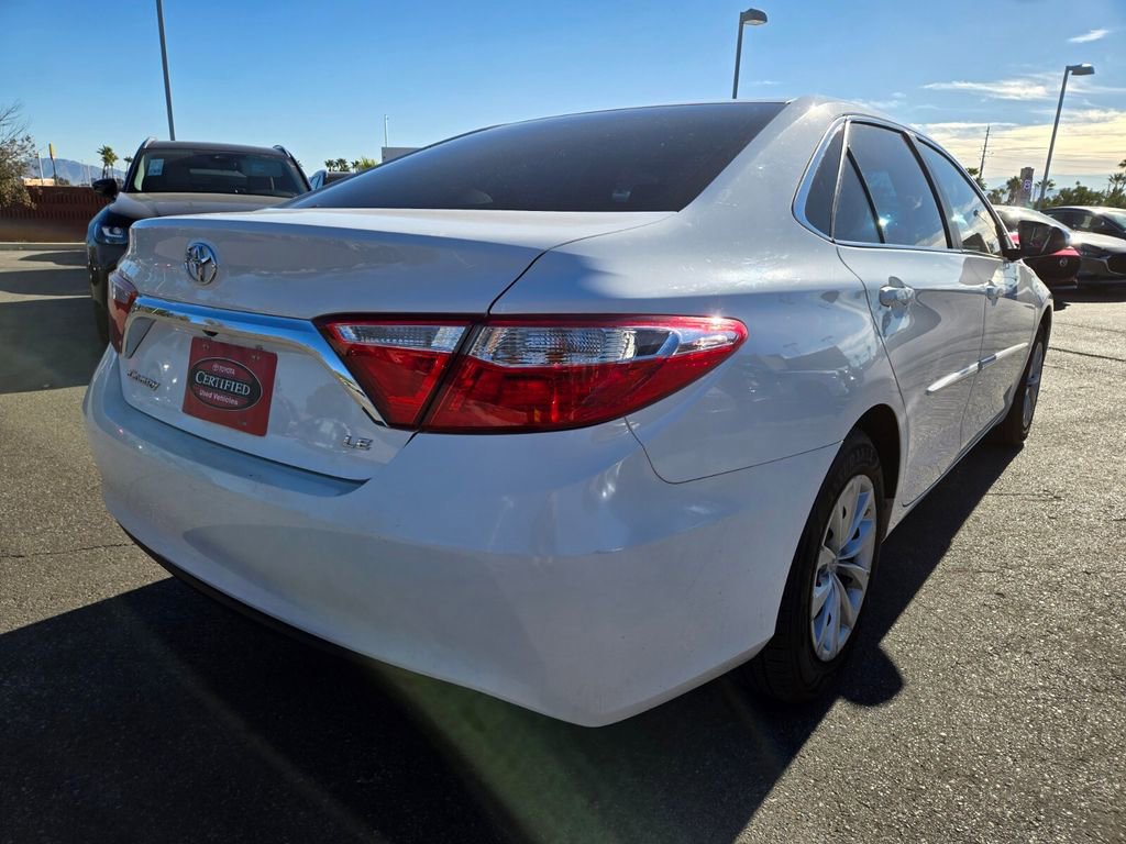 Used 2017 Toyota Camry LE image 4