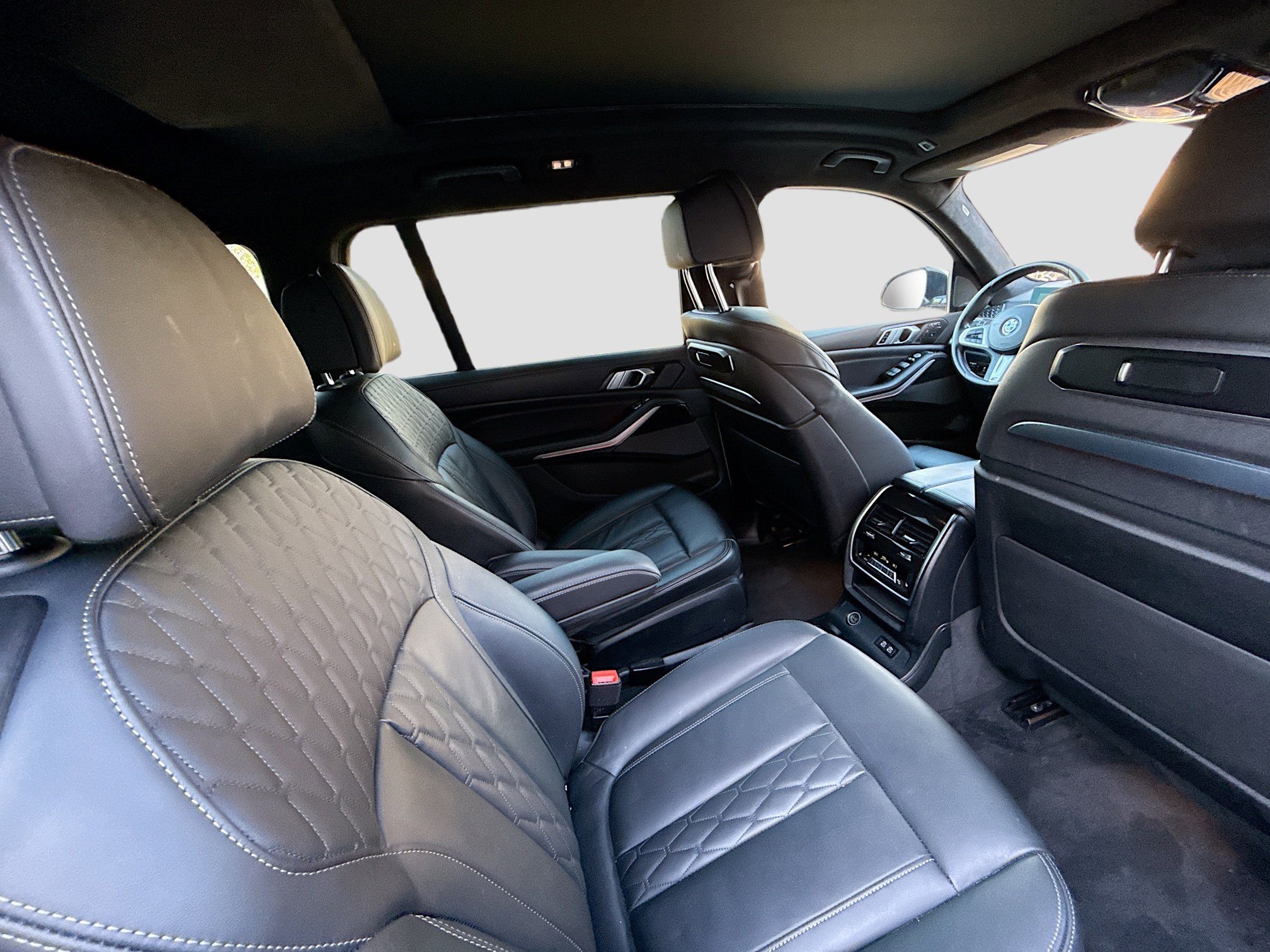 Used 2023 BMW X7 xDrive40i w/ M Sport Package image 29