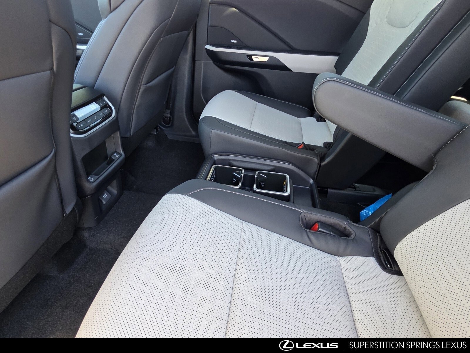 New 2026 Lexus TX 500h AWD image 23