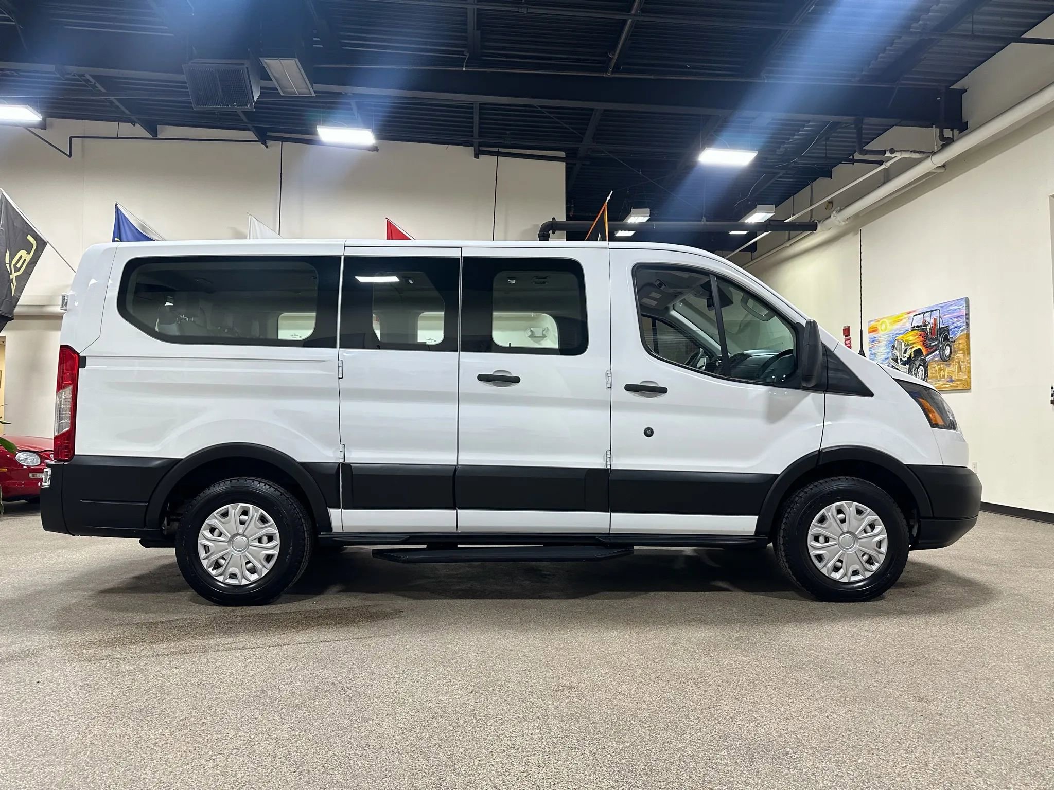 Used 2019 Ford Transit 150 XL image 7