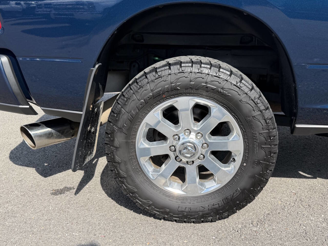 Used 2022 RAM 2500 Big Horn w/ Level 1 Equipment Group AWD/4WD image 17