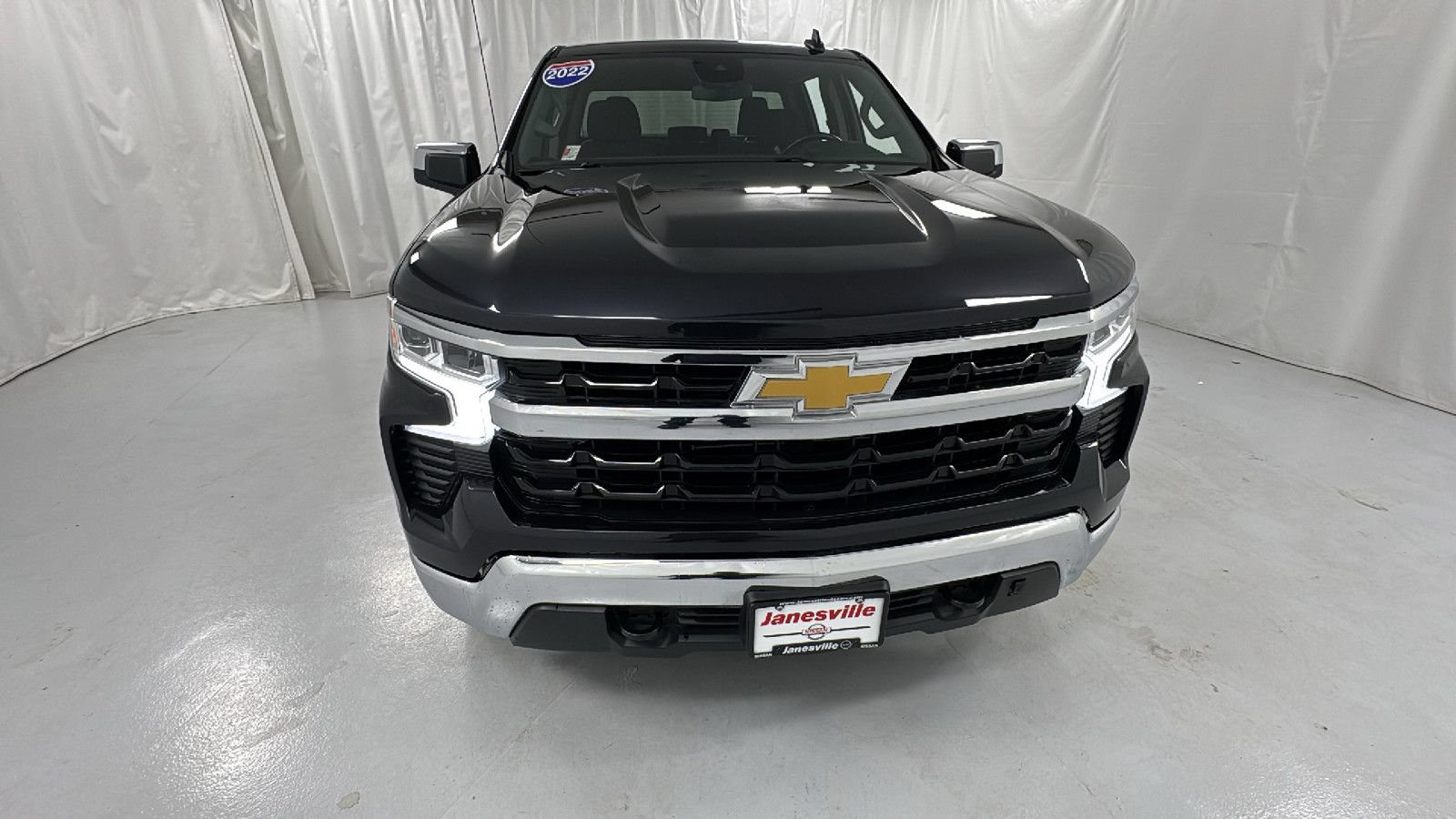 Used 2022 Chevrolet Silverado 1500 LT AWD/4WD image 7