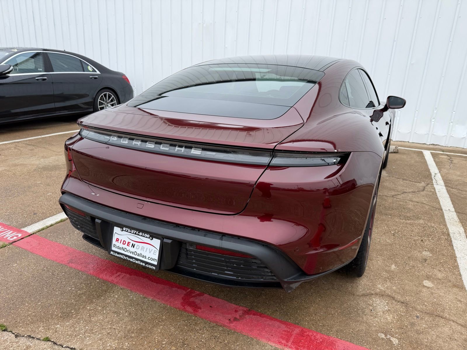 Used 2023 Porsche Taycan image 6