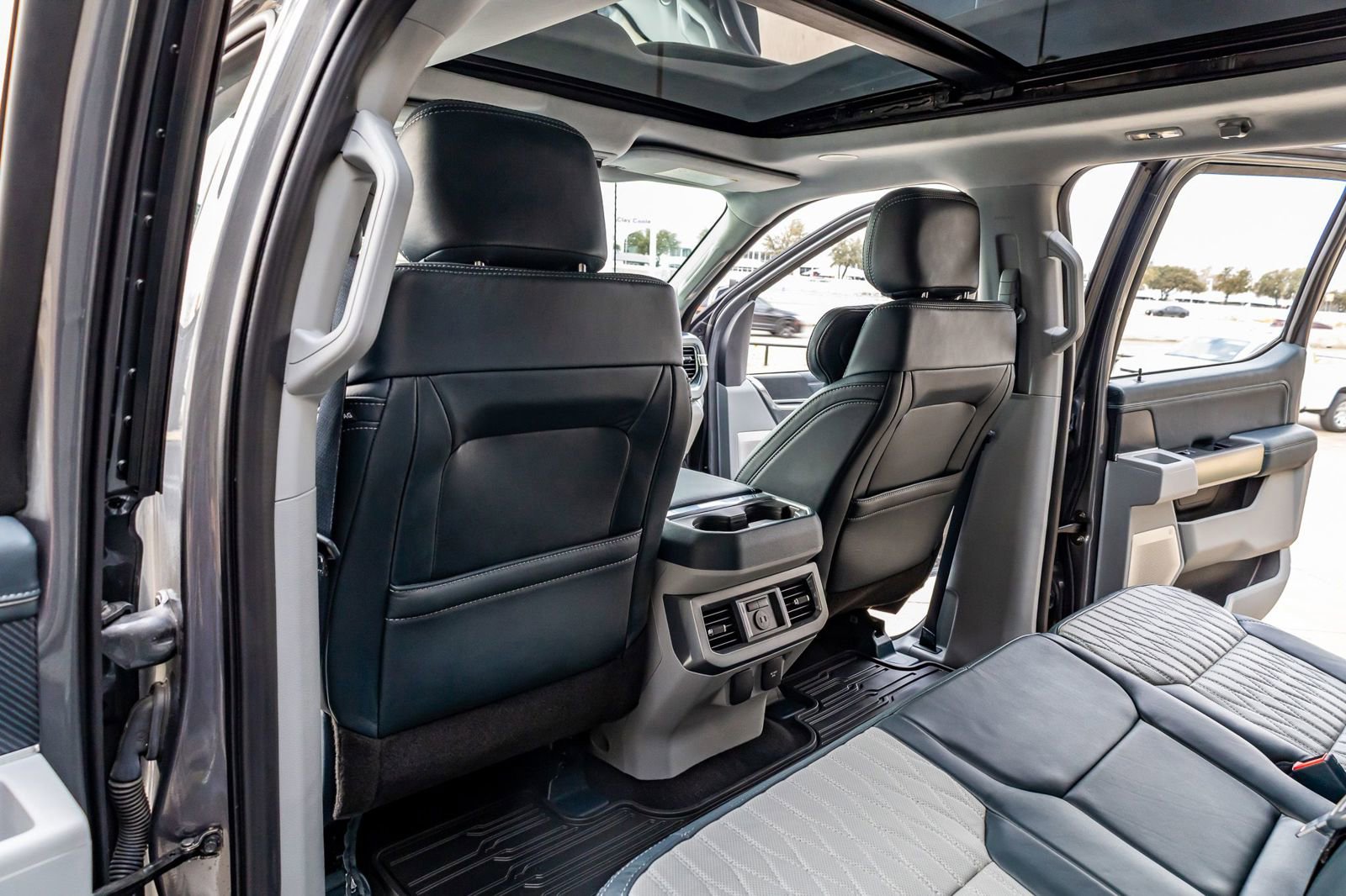 Used 2024 Ford F250 Limited w/ FX4 Off-Road Package image 34