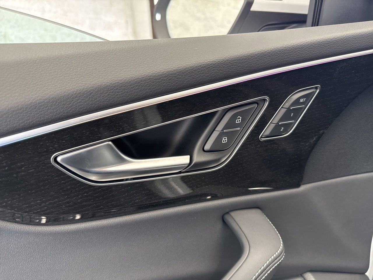 New 2025 Audi Q8 Premium Plus image 39