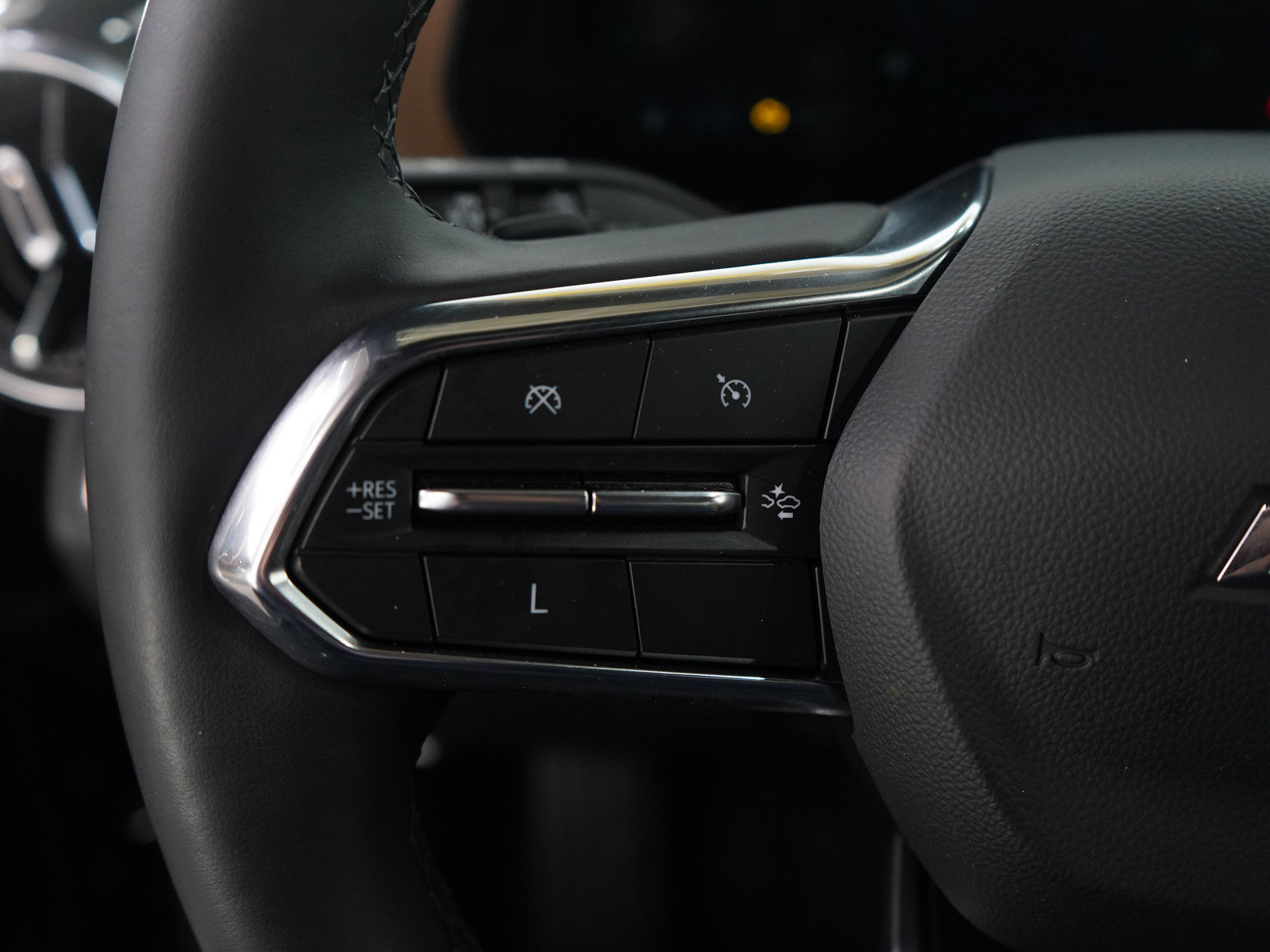 Used 2025 Chevrolet Equinox ACTIV image 16