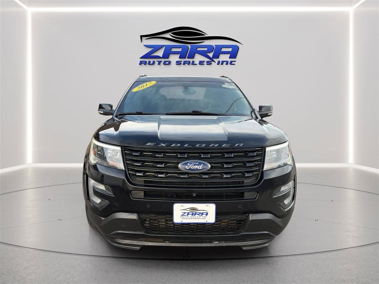 Used 2017 Ford Explorer Sport w/ Equipment Group 401A AWD/4WD image 2