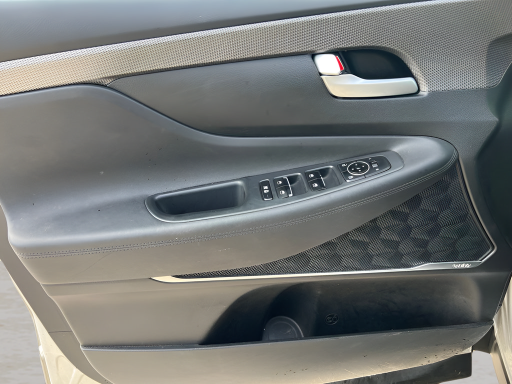 Used 2019 Hyundai Santa Fe SEL AWD/4WD image 17