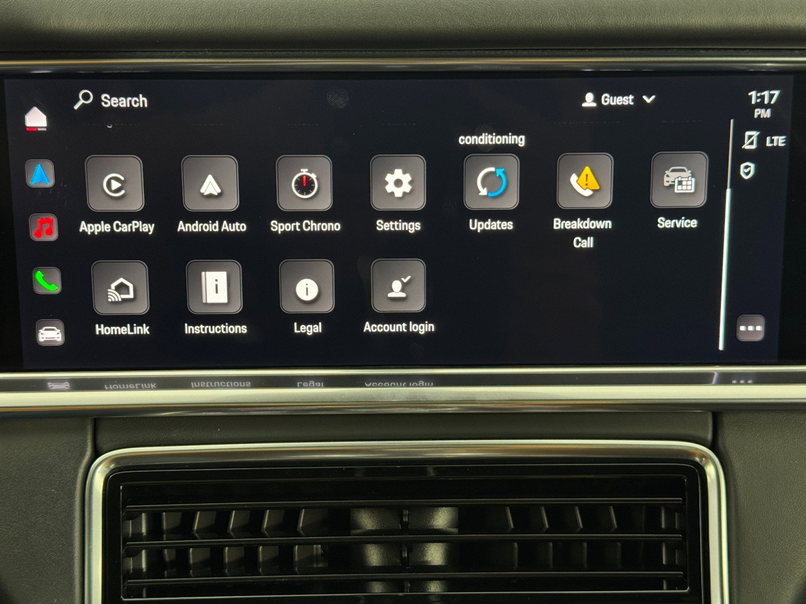 Used 2022 Porsche Panamera Turbo S w/ Premium Package image 26