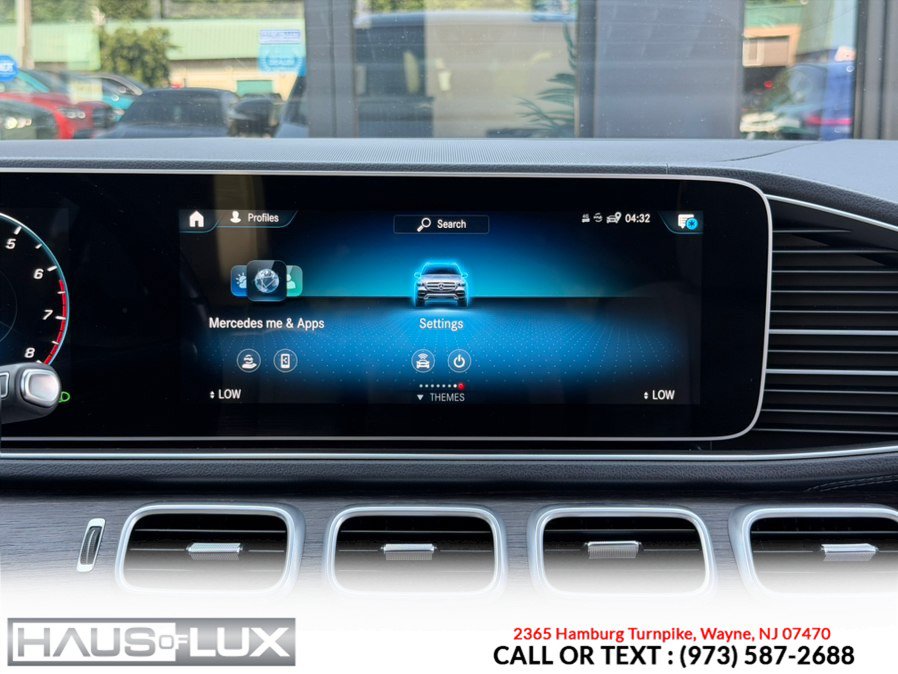Used 2021 Mercedes-Benz GLE 450 4MATIC w/ AMG Line Exterior image 26