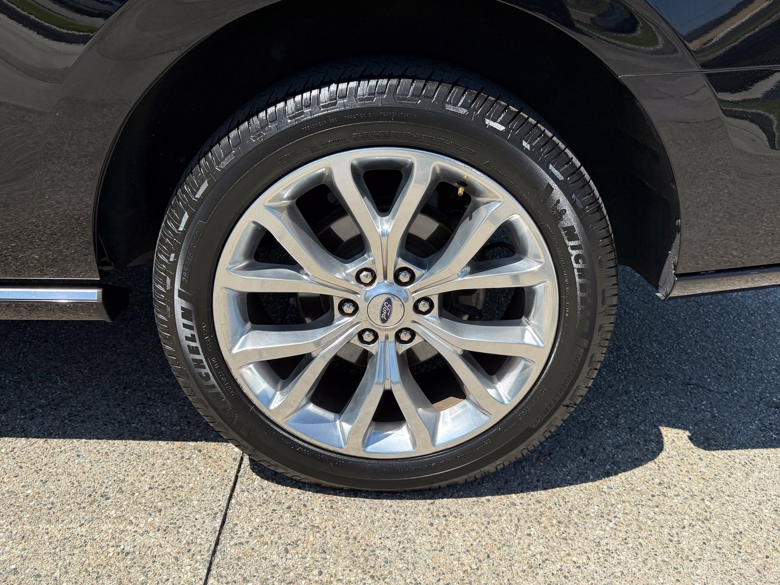 Used 2019 Ford Expedition Platinum RWD image 19