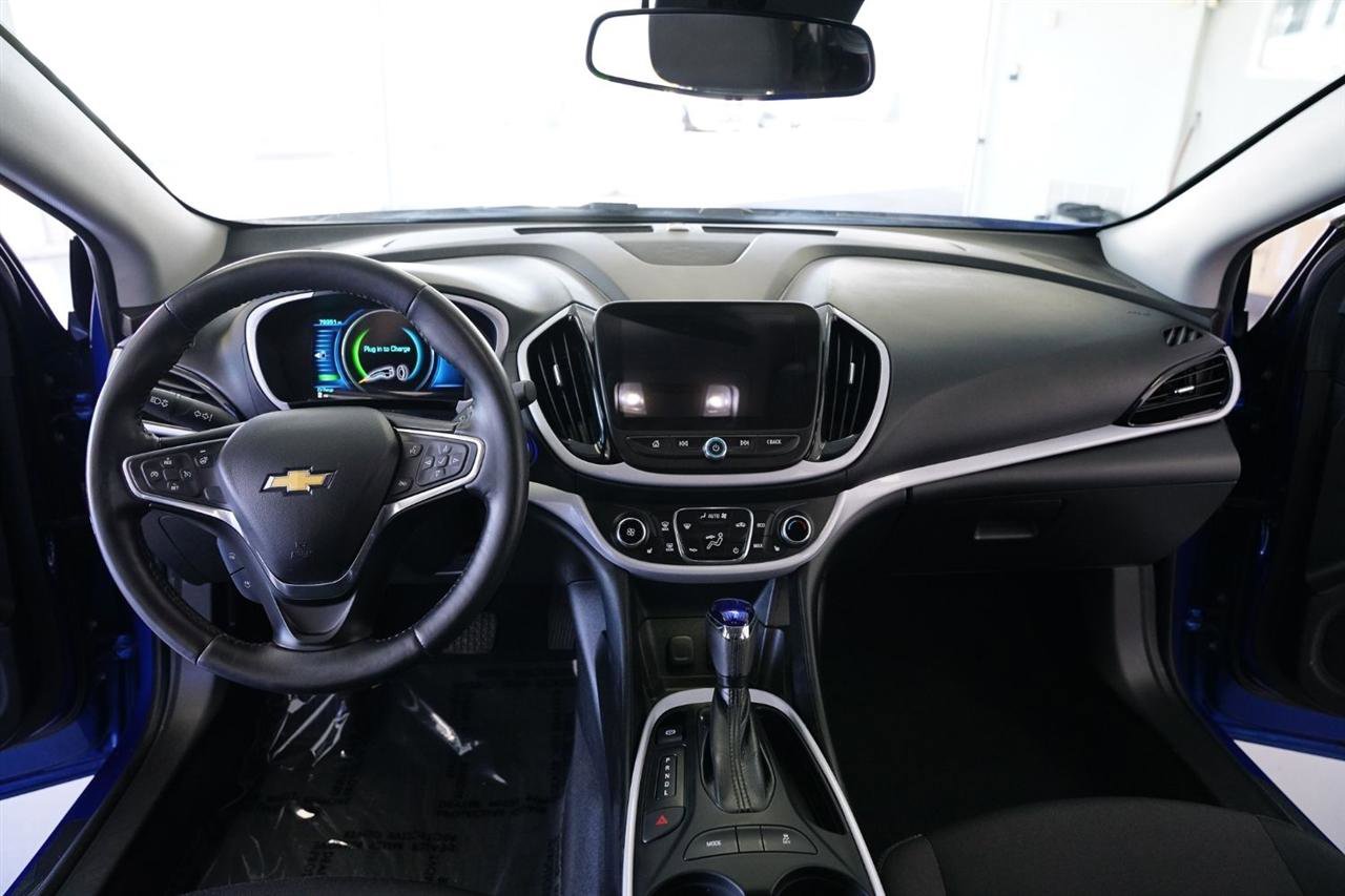 Used 2017 Chevrolet Volt LT w/ Comfort Package image 11