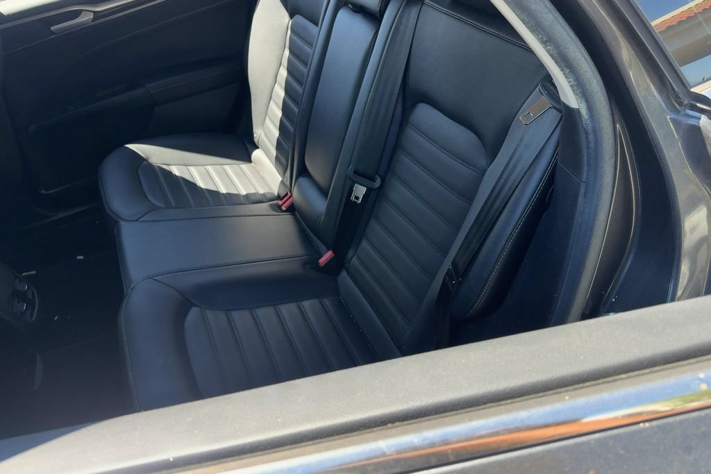 Used 2017 Ford Fusion Energi SE FWD image 12