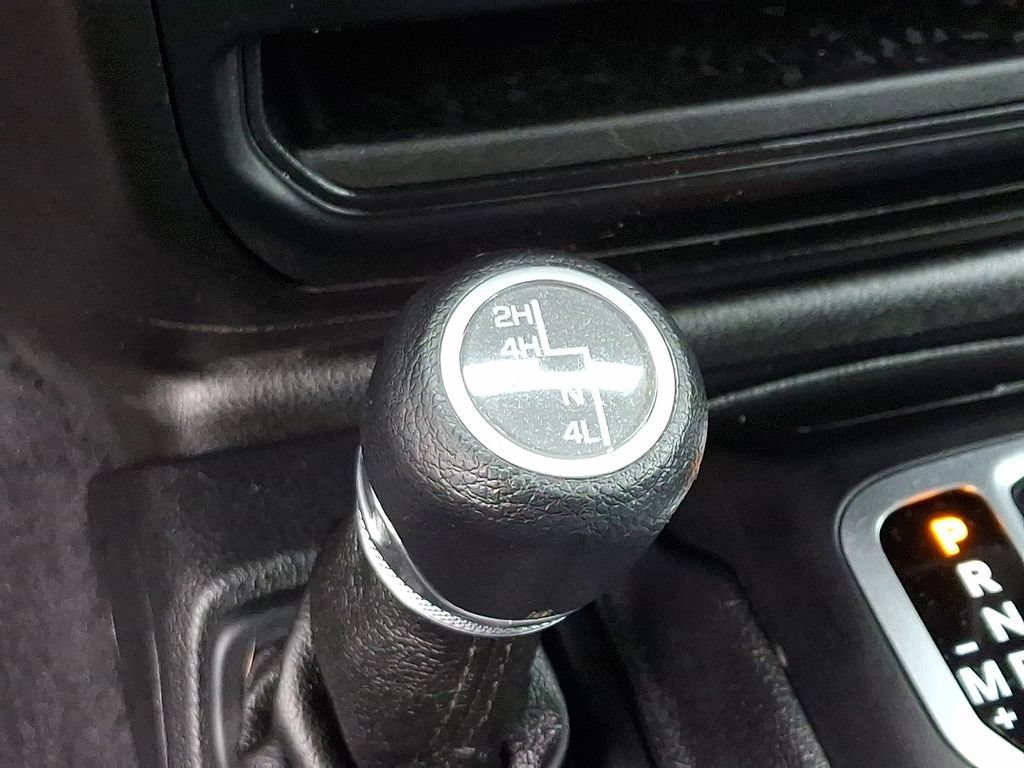 Used 2018 Jeep Wrangler Unlimited Sport S AWD/4WD image 24