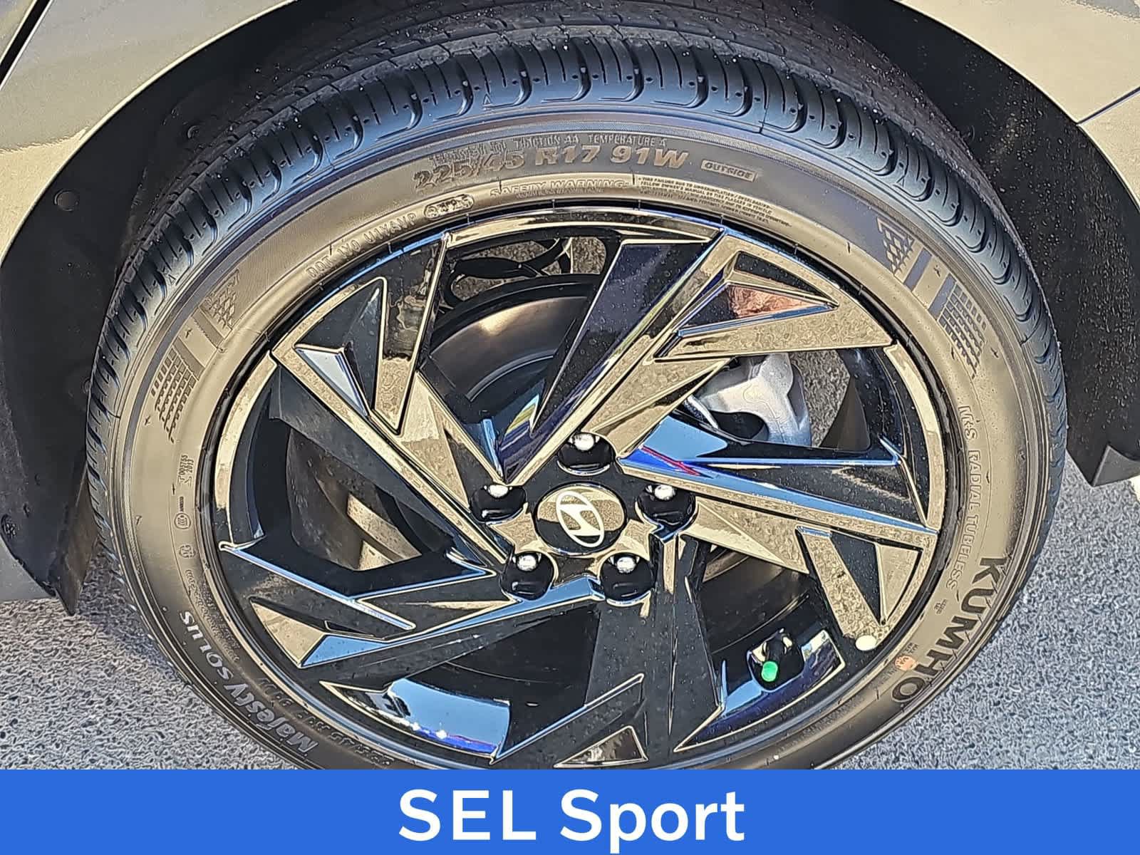 Certified 2026 Hyundai Elantra Sport FWD image 9