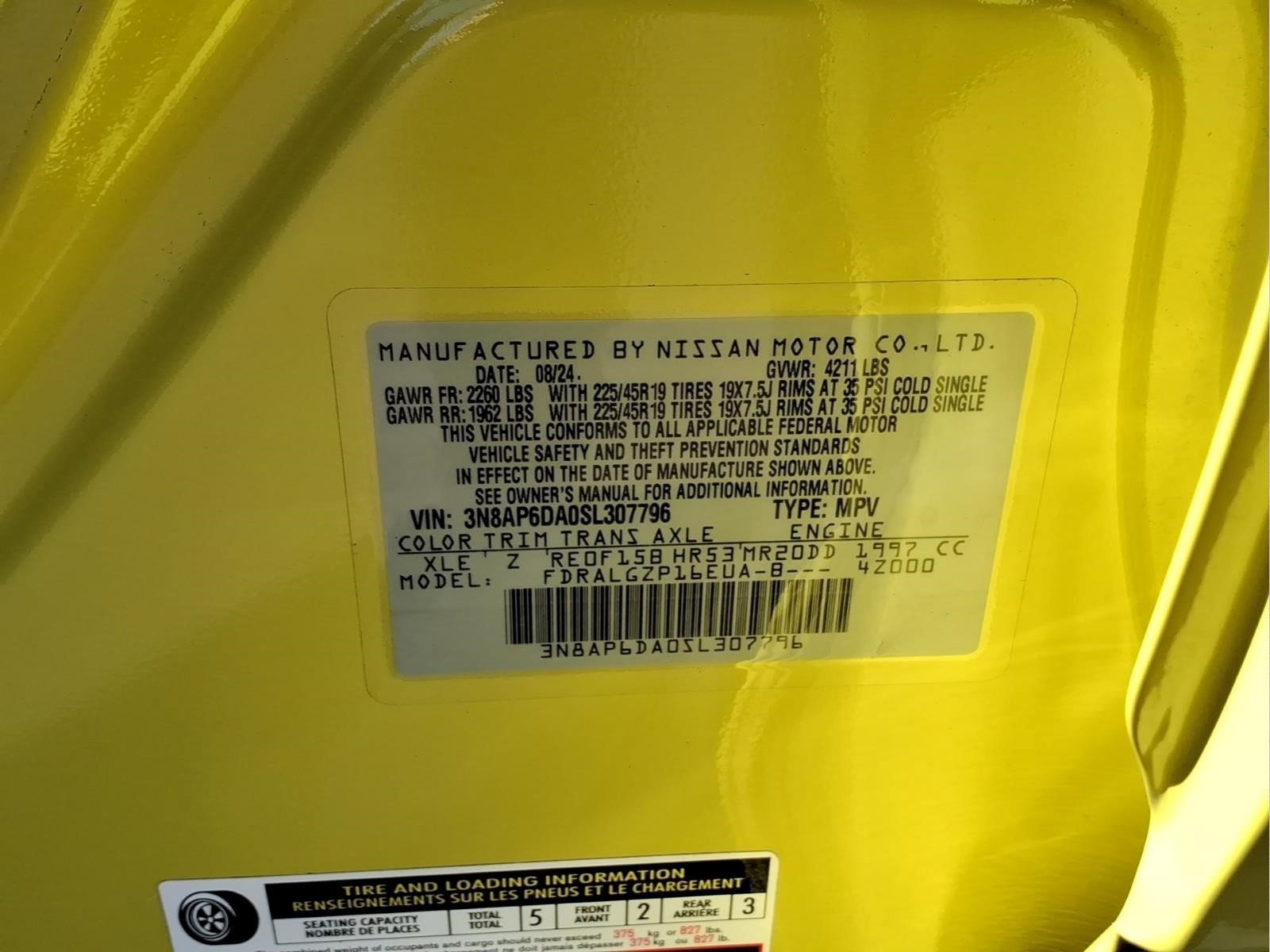 Certified 2025 Nissan Kicks SR FWD image 30