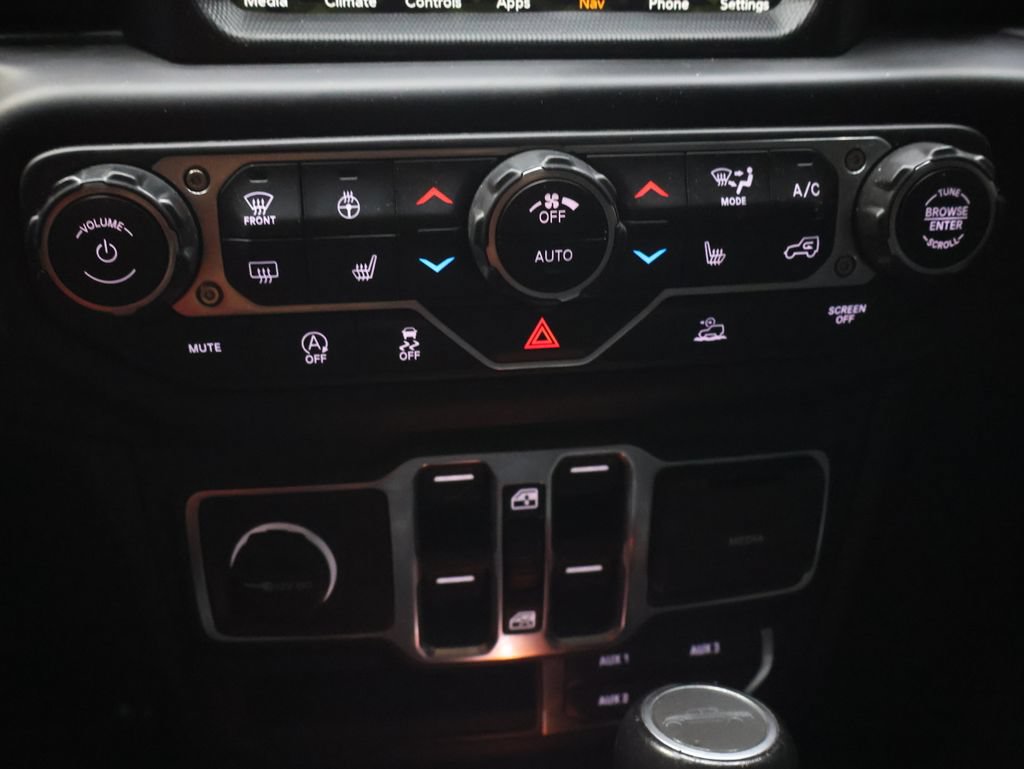 Used 2021 Jeep Gladiator Overland w/ Popular Equipment Package AWD/4WD image 26