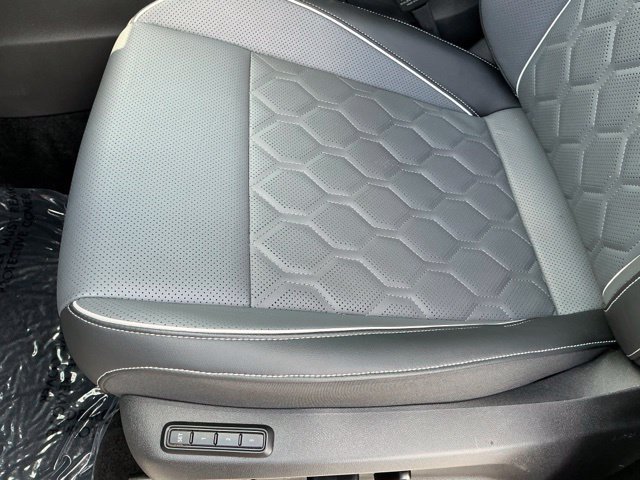 Certified 2025 Volkswagen Tiguan SEL R-Line AWD/4WD image 16