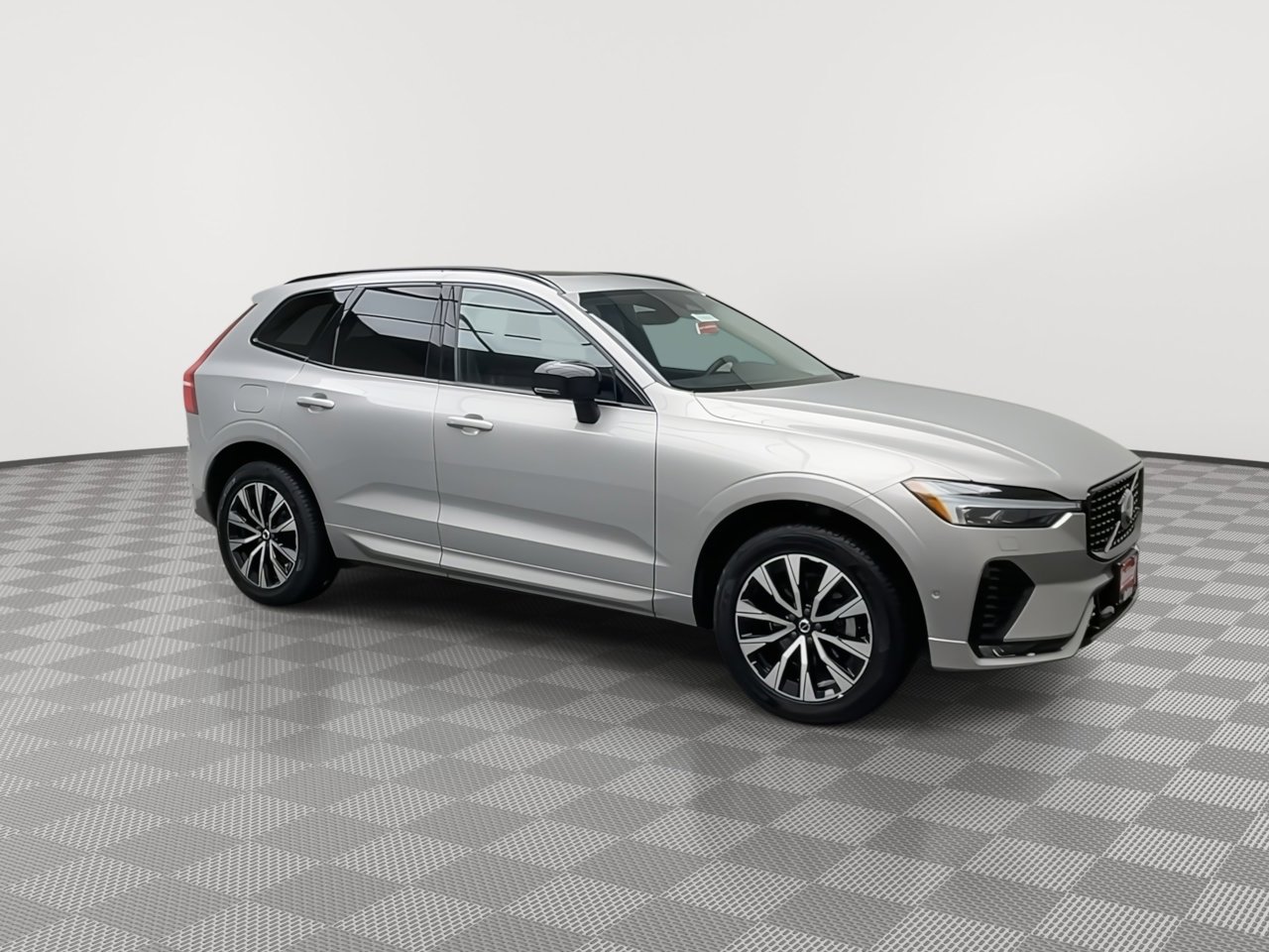 Used 2024 Volvo XC60 B5 Plus image 39