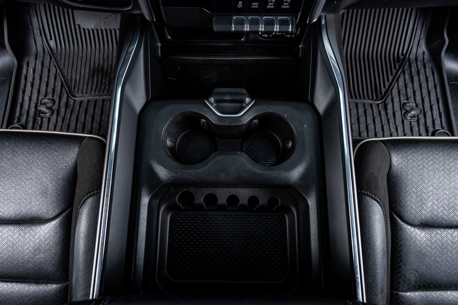 Used 2024 RAM 1500 Laramie image 28