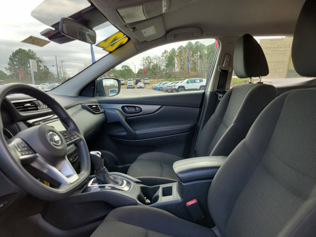 Used 2022 Nissan Rogue Sport S image 11