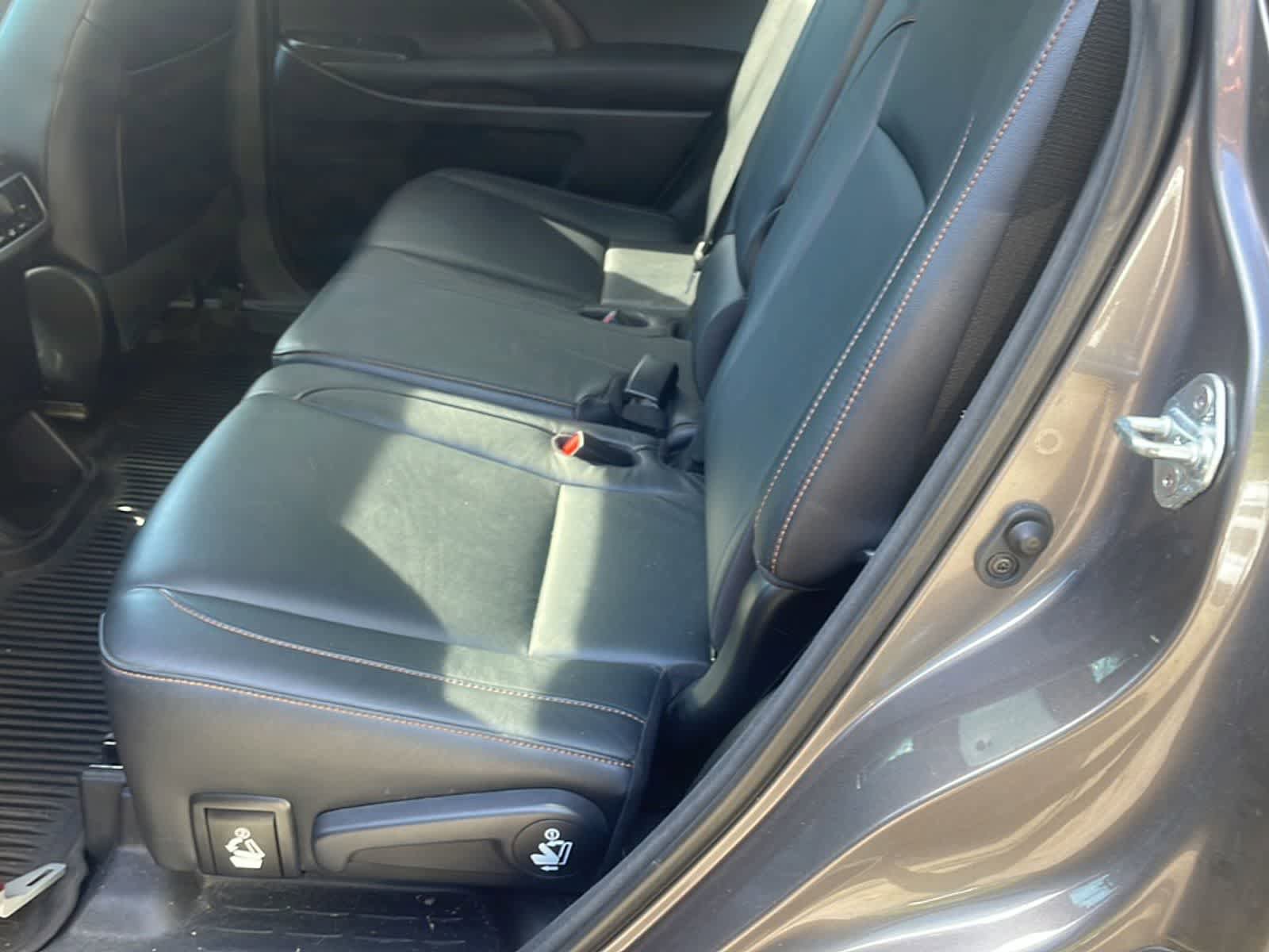 Used 2017 Toyota Highlander XLE w/ Protection Package #3 AWD/4WD image 15