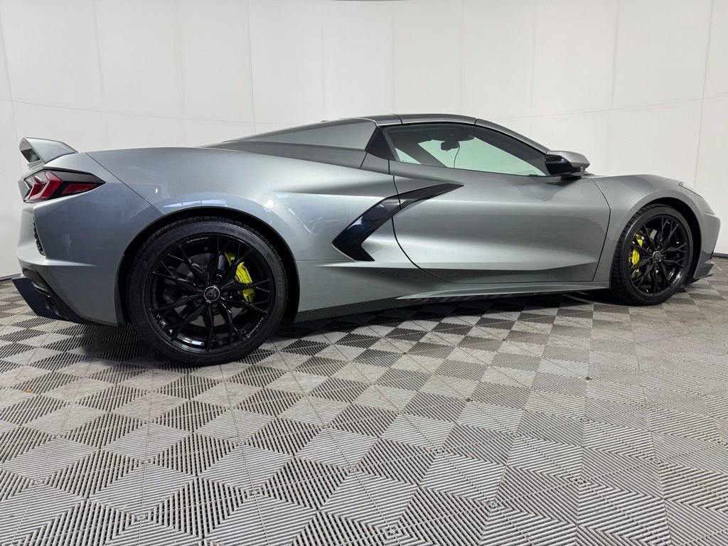 Used 2023 Chevrolet Corvette Stingray Premium Conv w/ Z51 Performance Package image 6