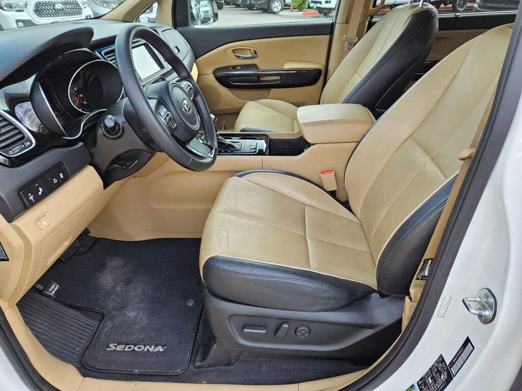 Used 2015 Kia Sedona SX image 15