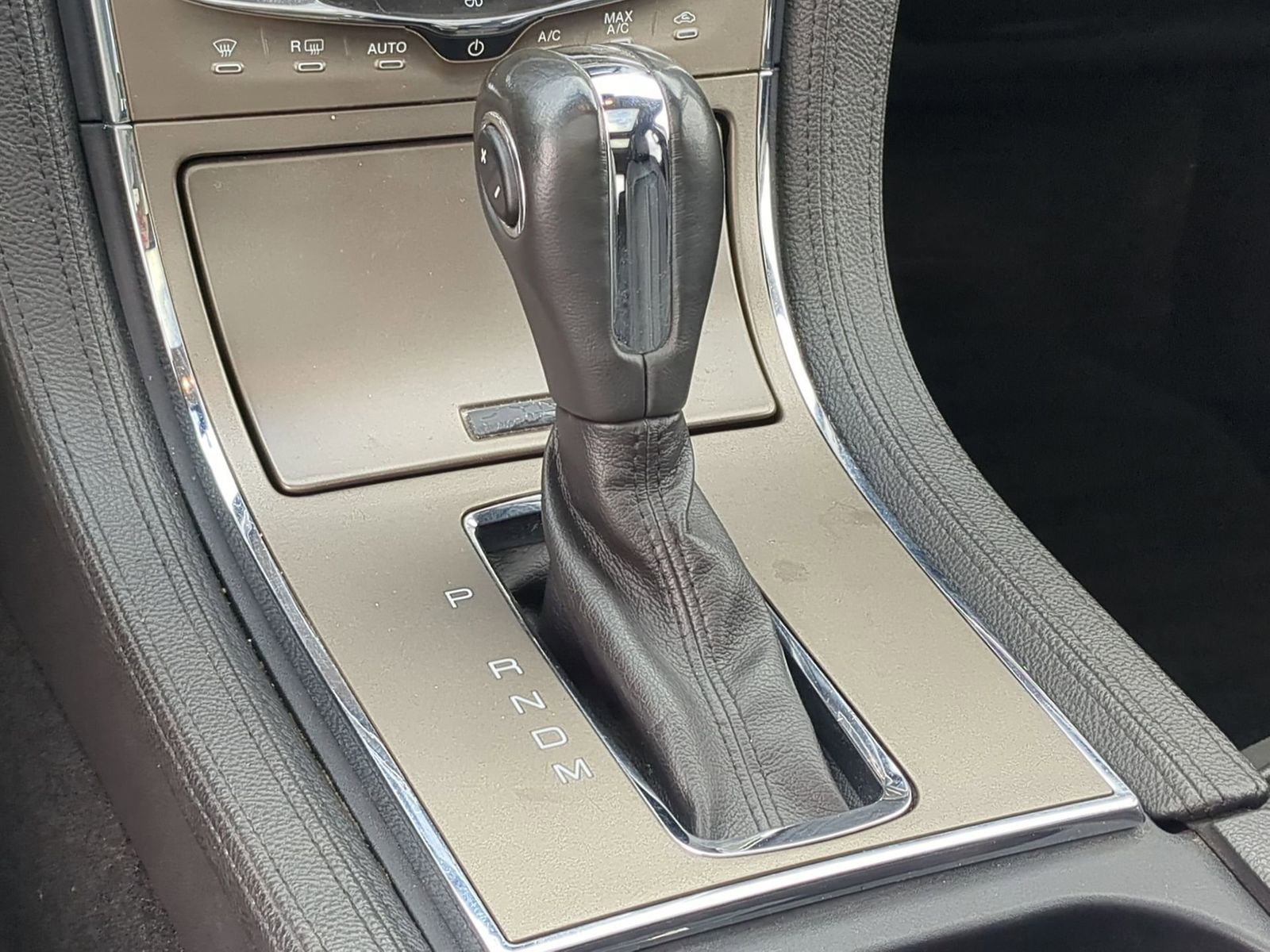 Used 2011 Lincoln MKX AWD w/ Sight & Sound Pkg image 37