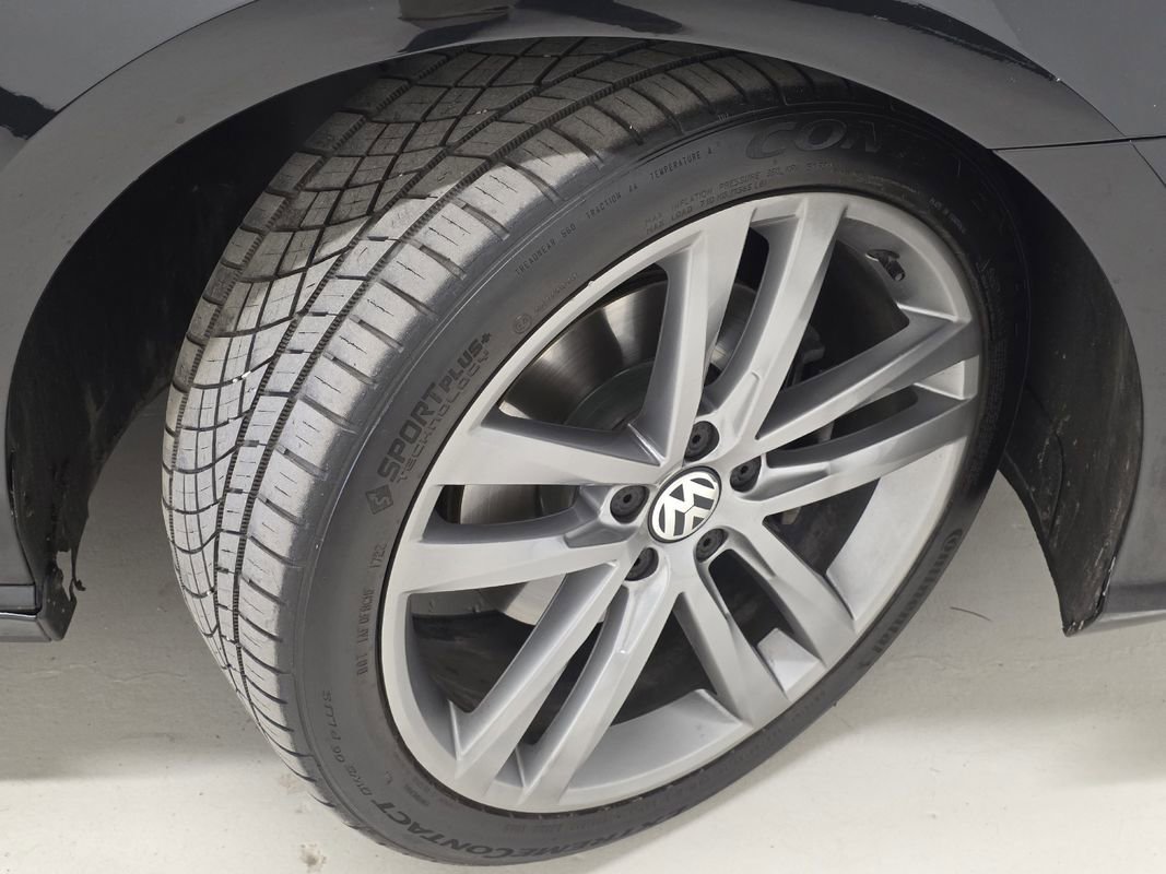 Used 2017 Volkswagen Passat 1.8T R-Line w/ R-Line Lighting Package image 49
